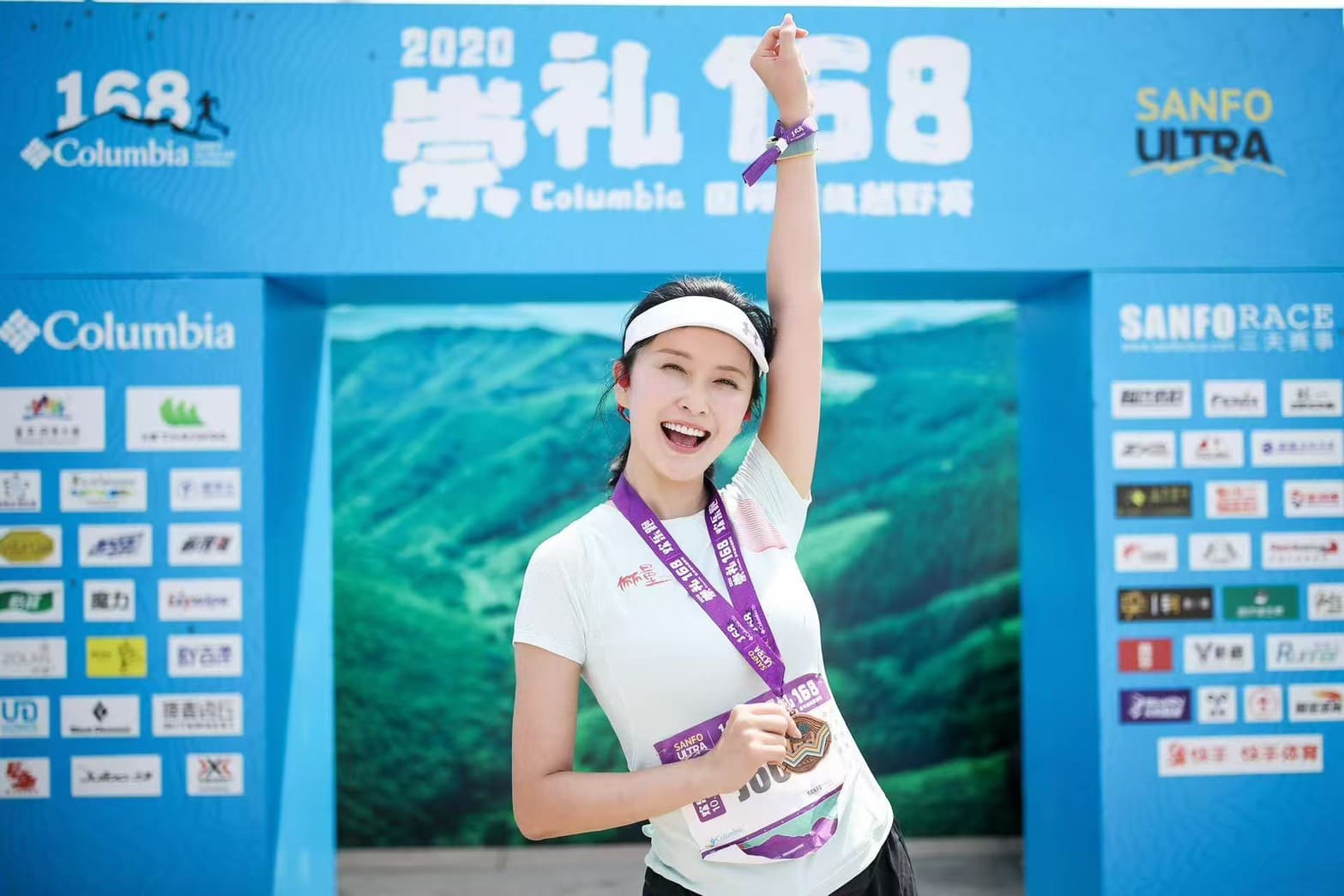 徐潔兒到中國大陸發展時組了女子跑團。(微博)