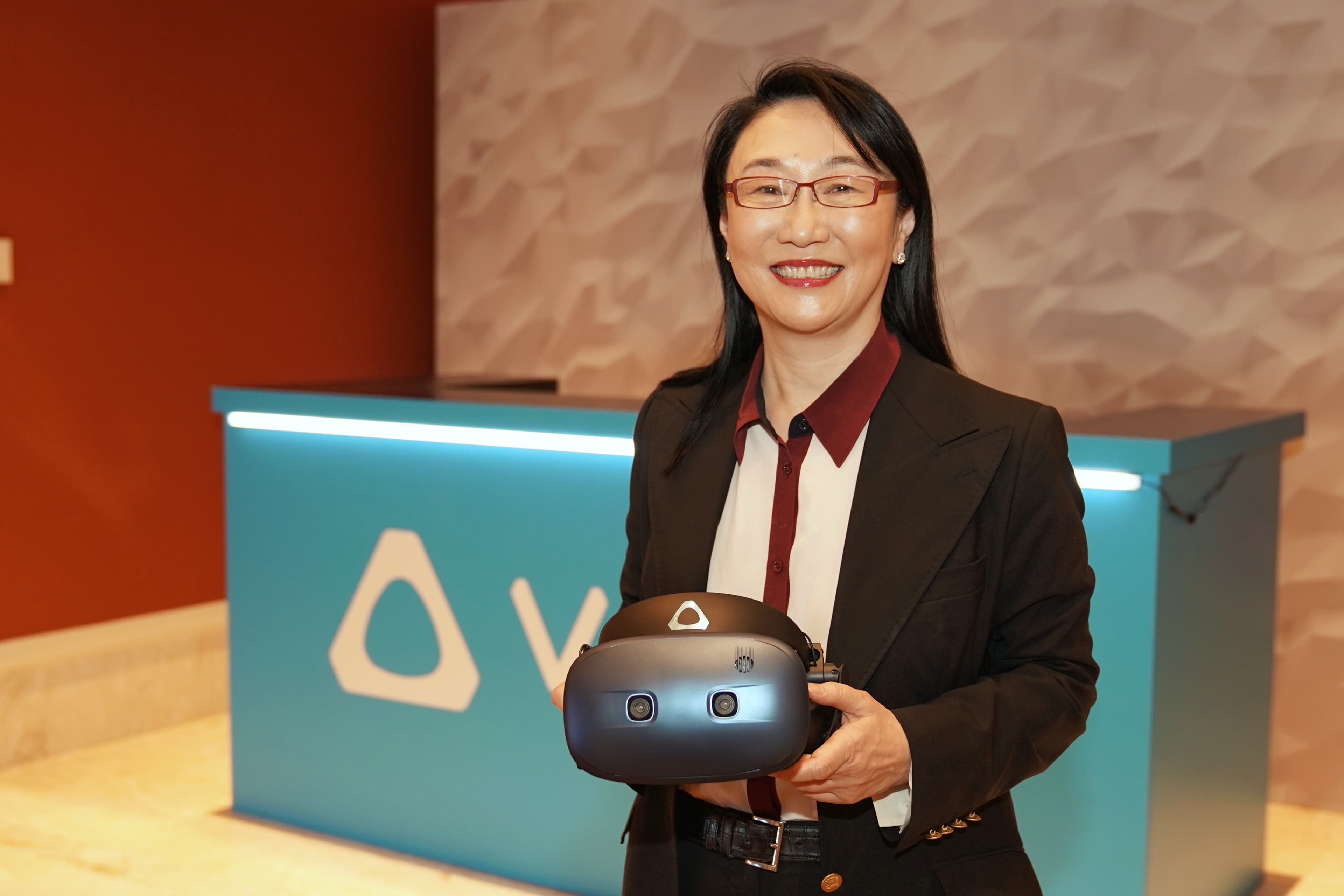 宏達電將協助Google發展XR頭戴式和眼鏡生態圈。(宏達電提供)