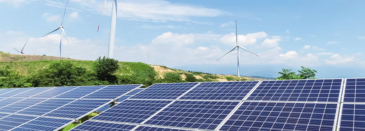 鄭亦麟協助經濟部在中南部推動光電產業,卻以台電饋線容量索賄遭收押。(翻攝綠能科技產業推動中心官網)