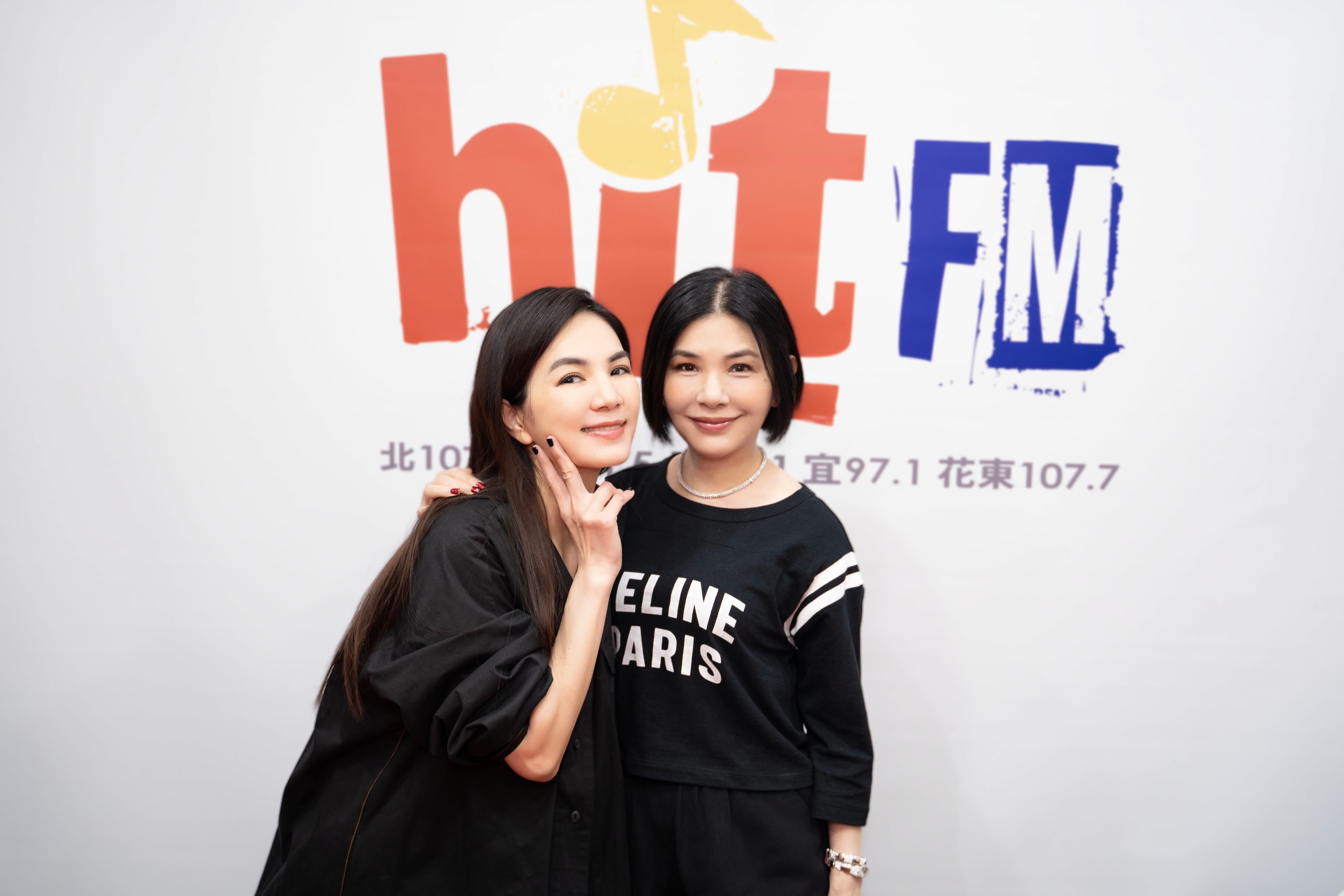 Ella與張清芳相當投緣。(Hit Fm聯播網提供)