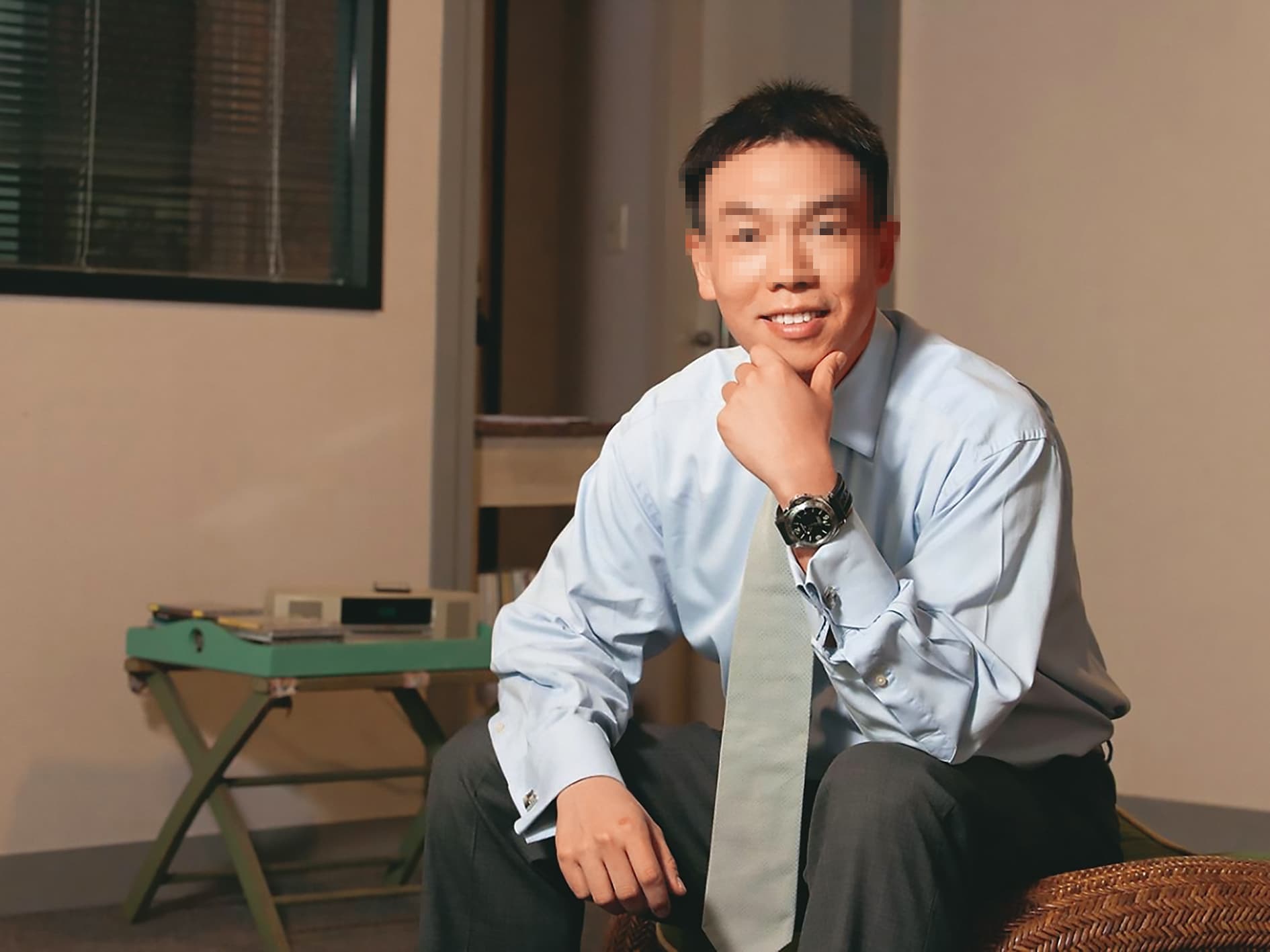 王廣德兒子王安亞被稱為「華爾街金童」,但娶了爸爸的前女友蔡女後,和家裡漸行漸遠。(翻攝自政大國發所官網)