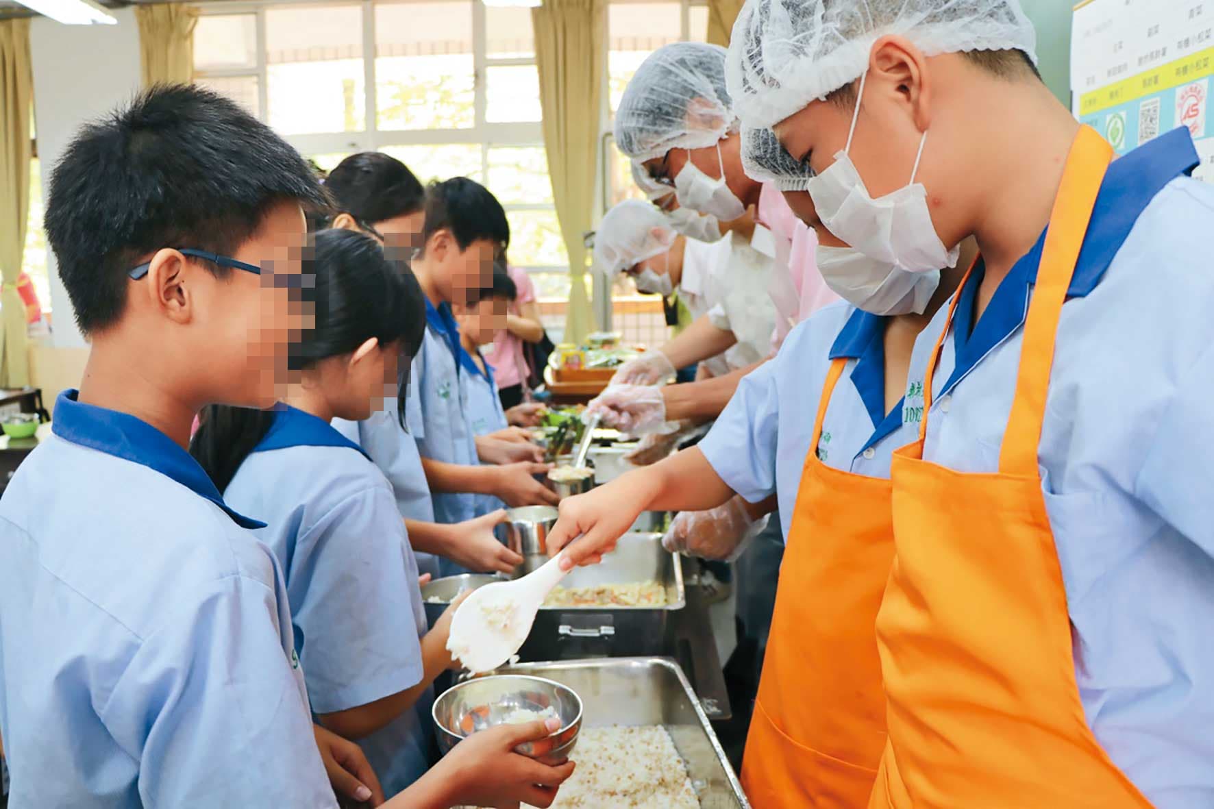 張簡正偉的大發食材行涉將中國芝麻及越南香菇貼標洗產地,販售給國小用作營養午餐。(示意圖,農糧署提供)