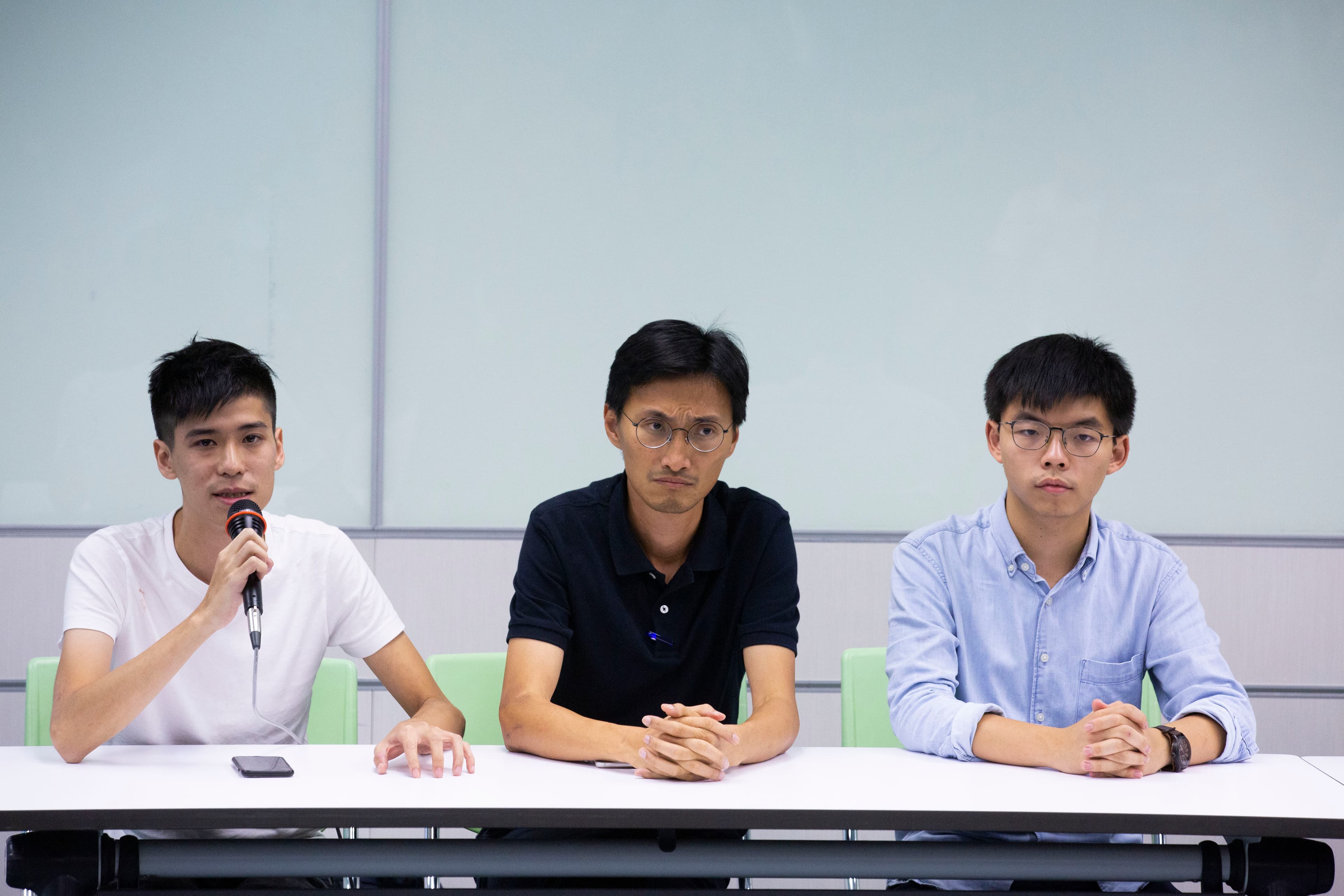 岑敖暉(左起)、朱凱廸、黃之鋒等人今遭以串謀顛覆國家罪判刑。(本刊資料照)