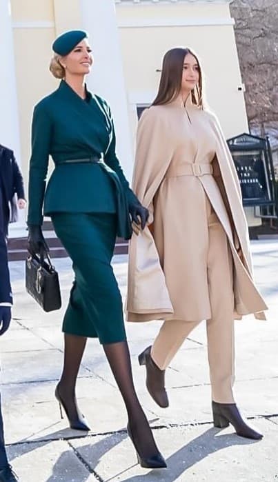 女兒跟伊凡卡穿搭很和諧。(翻攝ivankatrump IG)