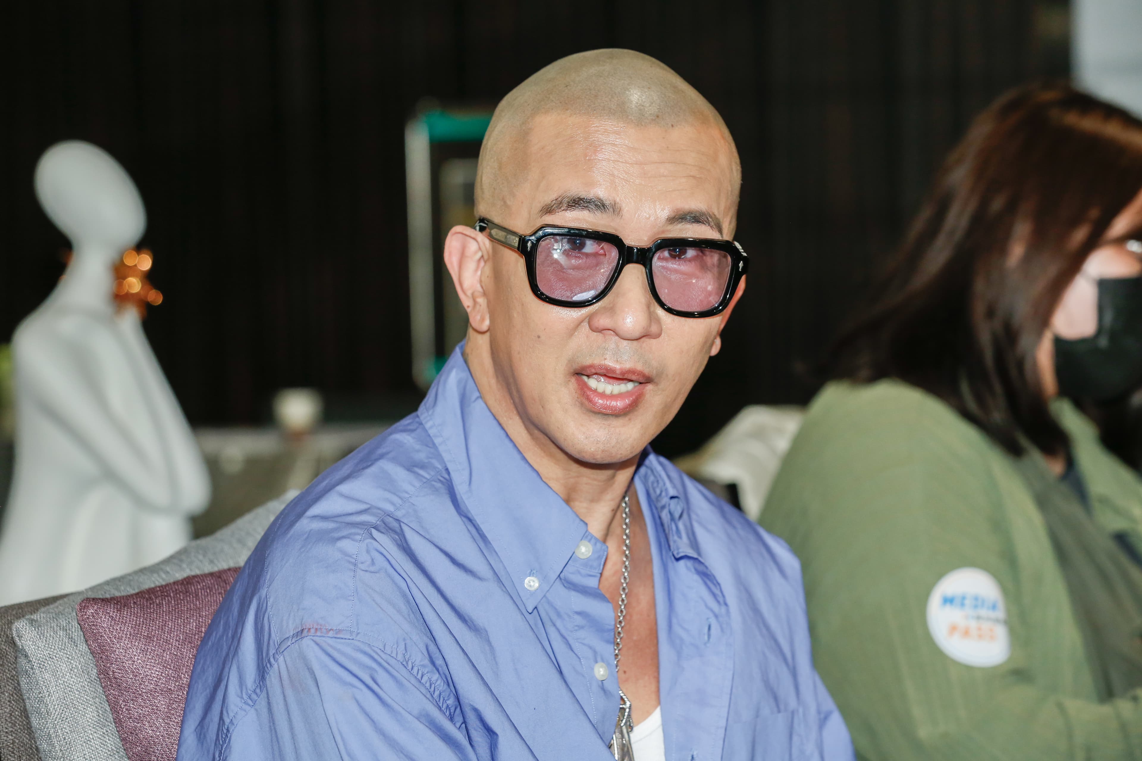 具俊曄對於圍繞自己與大S的負面聲音,表示就算鬱悶也會自己消化,「我會陪在熙媛身邊,和她站在一起。」