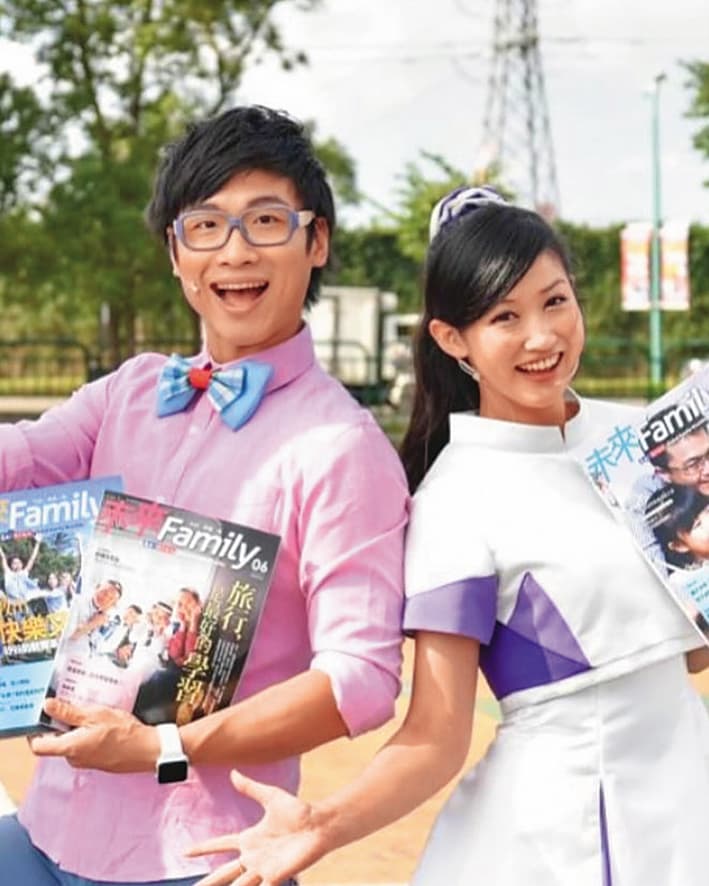 劭瑜(右)與海苔哥哥(左)結婚後,兩人還一起在劇團工作。 (翻攝自簡劭瑜IG)