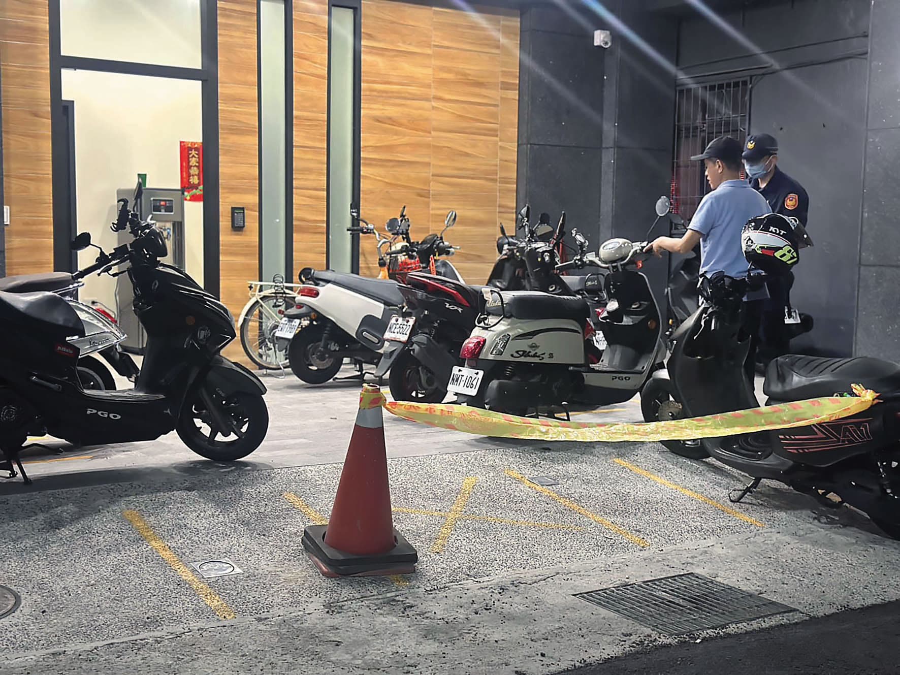 台中接續發生2起情侶情殺案,圖為西區雙屍命案處。(鄧玉瑩攝)